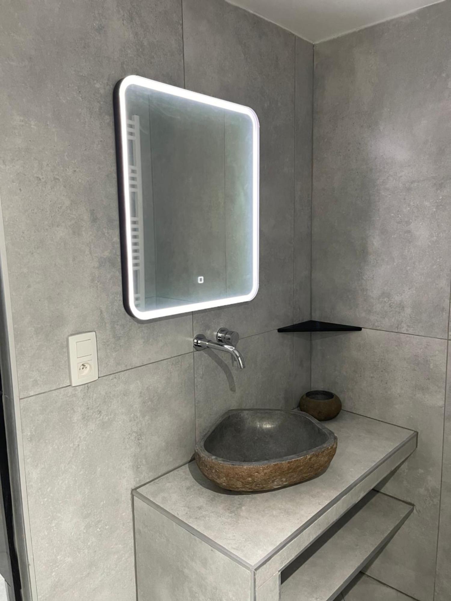 Appartement Jungle Romantic - Private Jacuzzi - Bruxelles